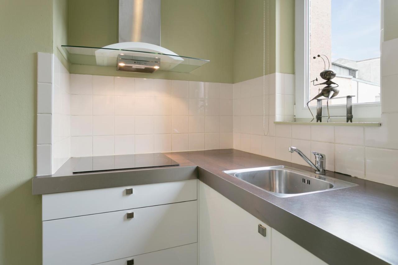 Studio In City Center With Terrace, Netflix - Wifi Antwerpen Exteriör bild
