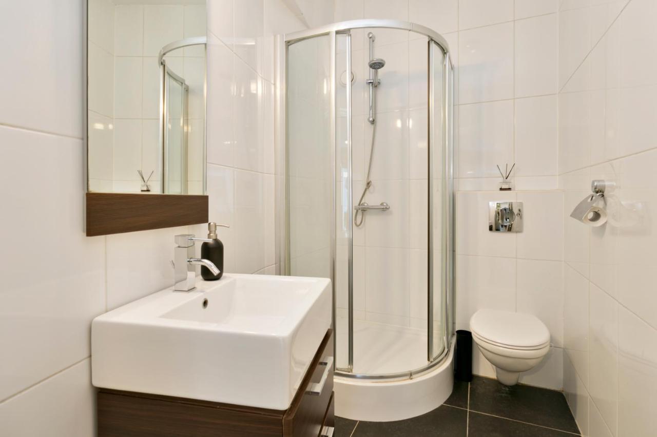 Studio In City Center With Terrace, Netflix - Wifi Antwerpen Exteriör bild